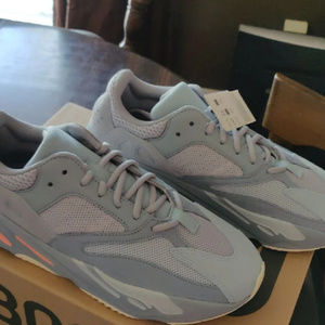 yeezy 700 boost inertia